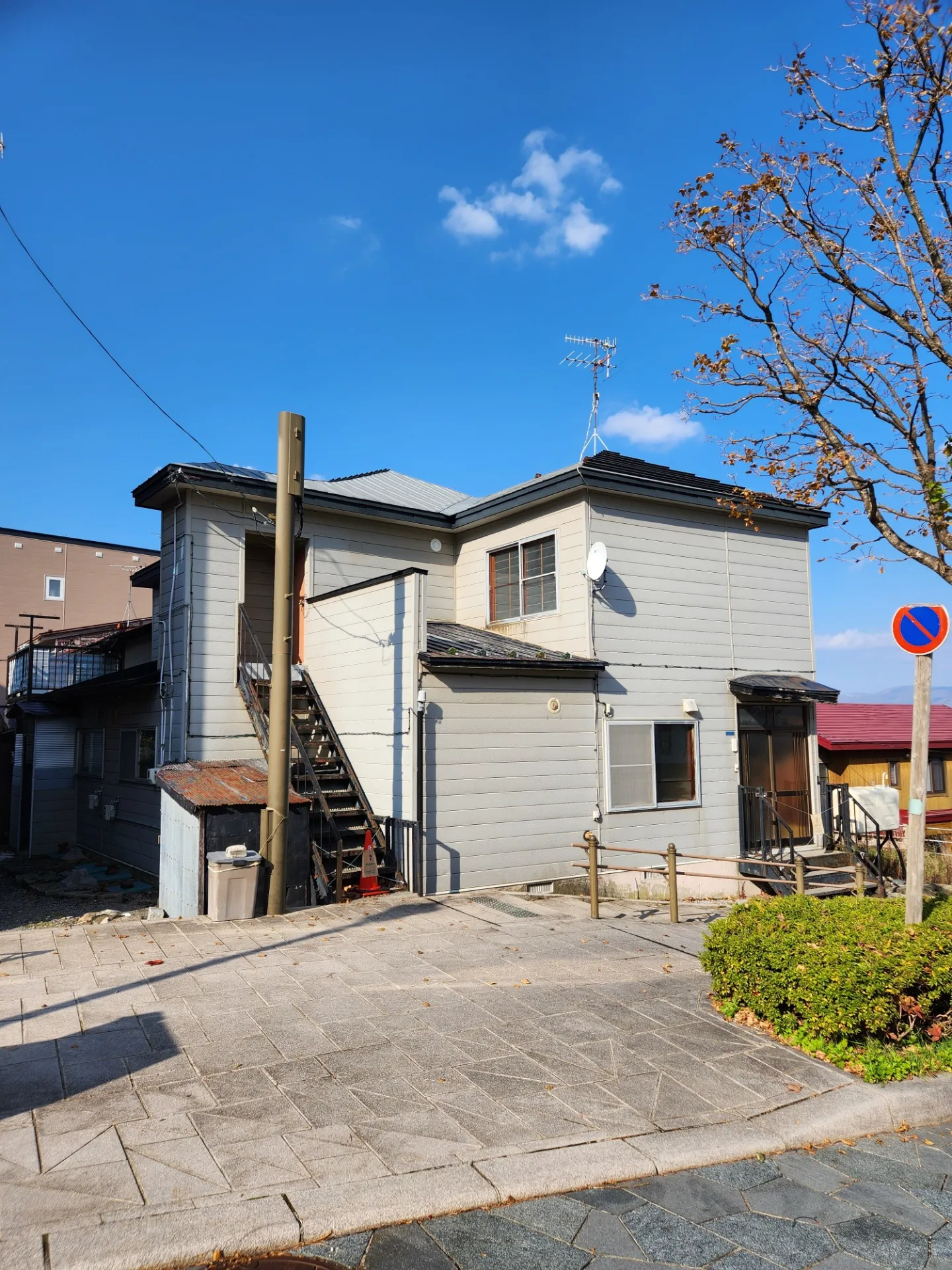 坂の街・函館市を代表する坂「八幡坂」に面した売土地です